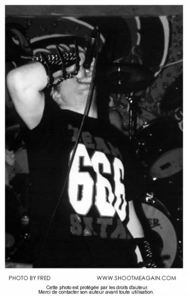Neverlight Horizon à Liège (Le Hangar), le 07-04-2001, par Fred — 3 sur 3